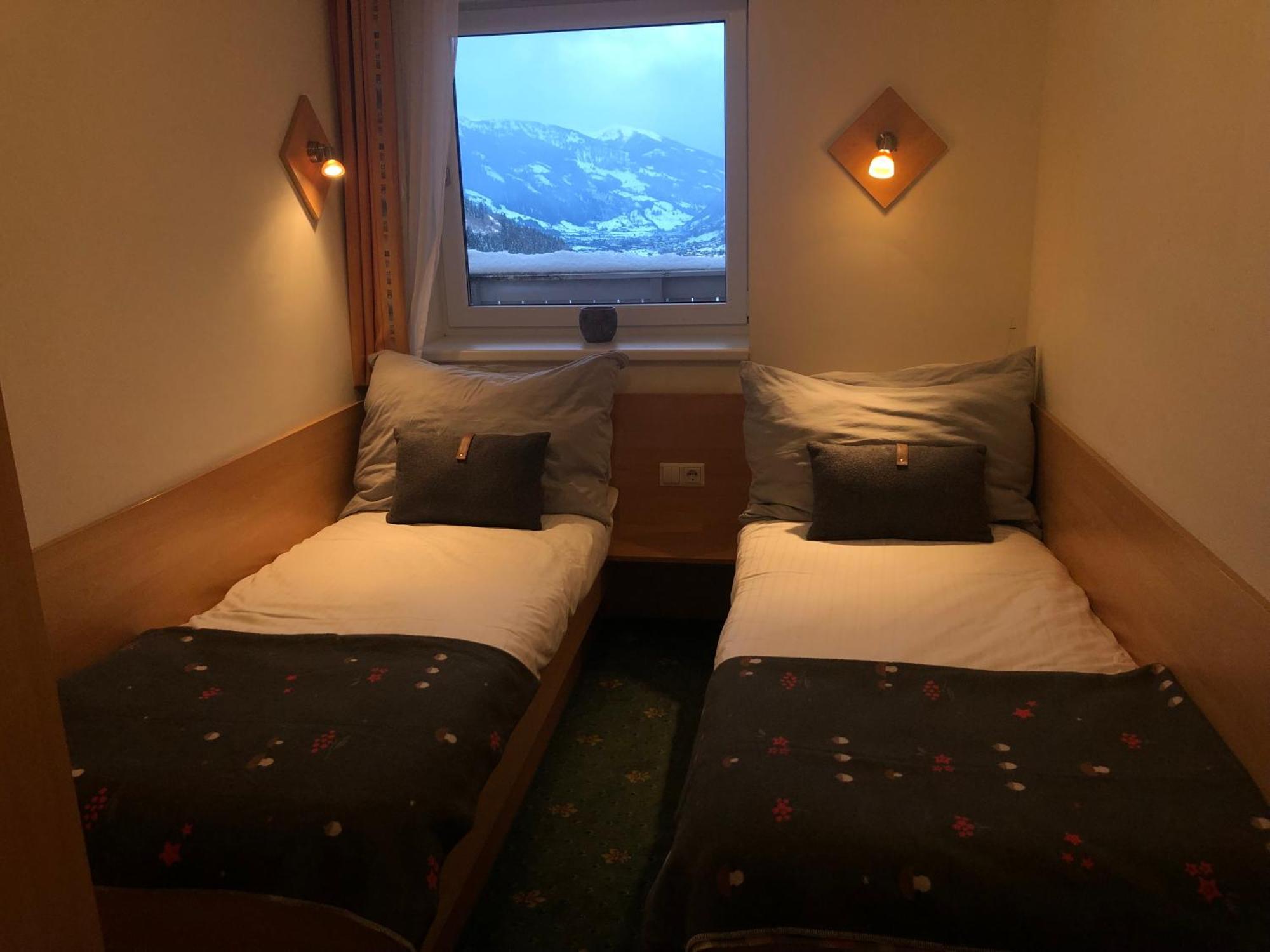 Panorama Spa Lodges Das.Schiller Bad Gastein Exterior photo